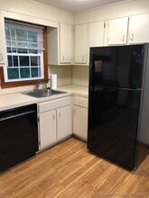 201 Regan Rd in Vernon, CT - Building Photo - Building Photo