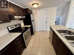 289 Titanium Private in Ottawa, ON - Building Photo - Building Photo