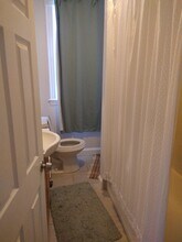 32 James St, Unit 4 in Brookline, MA - Building Photo - Building Photo
