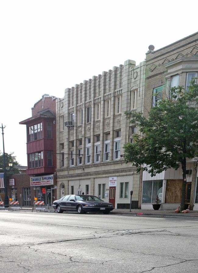 216-220 Cass St in Joliet, IL - Foto de edificio - Building Photo