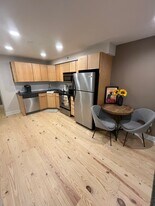 2123 Christian St in Philadelphia, PA - Building Photo