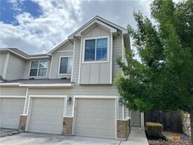 712 Gristmill Dr in New Braunfels, TX - Building Photo