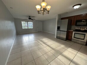 8500 Sunset Dr in Palm Beach Gardens, FL - Foto de edificio - Building Photo