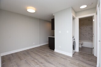 448 W Barry Ave in Chicago, IL - Building Photo - Building Photo