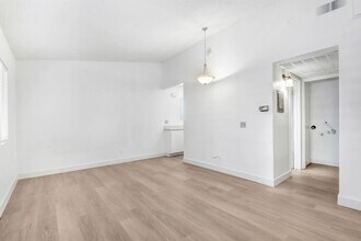 2813 S Tuolumne Pl in Ontario, CA - Building Photo - Building Photo