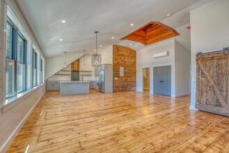1002 US-3 in Holderness, NH - Building Photo - Building Photo