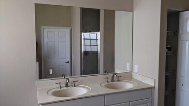 3409 Lakeside Dr in Davie, FL - Building Photo - Building Photo