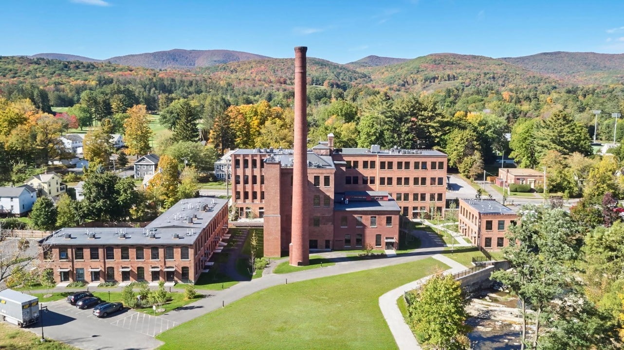 Cable Mills in Williamstown, MA - Foto de edificio