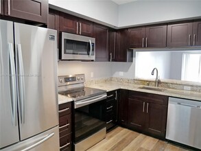 198 SW 96th Ave in Plantation, FL - Building Photo - Building Photo
