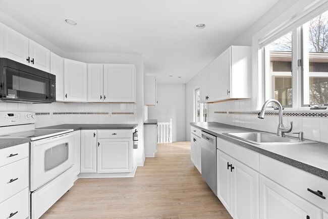 property at 31 Fenwick St