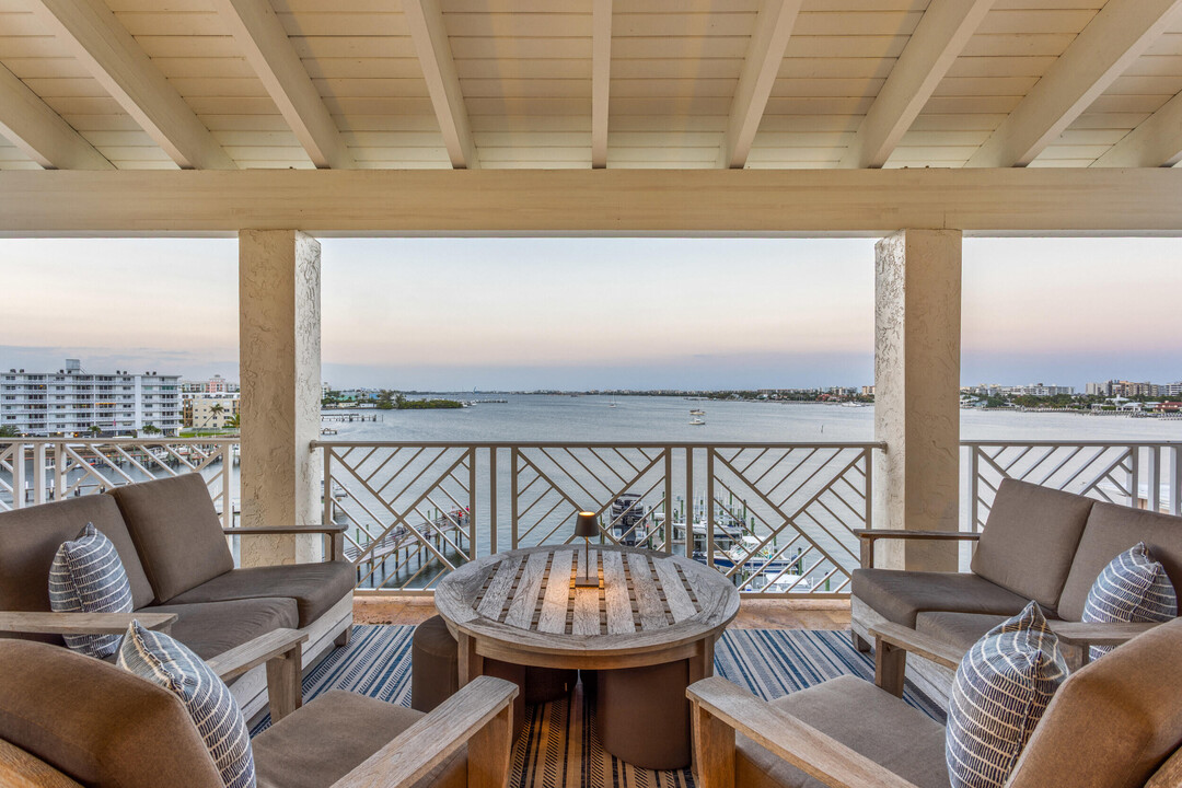 309 E Ocean Ave in Lantana, FL - Building Photo