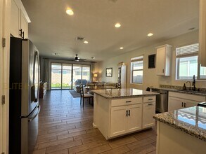6630 E Via Arroyo Largo in Tucson, AZ - Building Photo - Building Photo