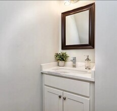 7 Hillside Ave, Unit 3 in Medford, MA - Building Photo - Building Photo