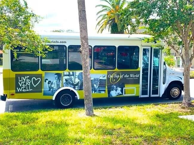 2451 Canadian Way in Clearwater, FL - Building Photo - Building Photo