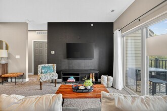 8350 Cascade Ave in West Des Moines, IA - Building Photo - Building Photo
