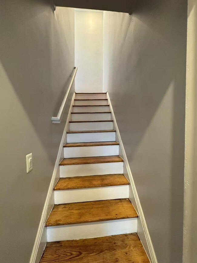 33-12 24th Ave in Queens, NY - Building Photo - Building Photo