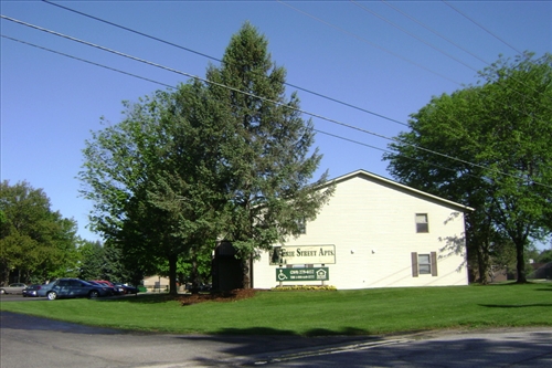 Erie Street Apartments in Three Rivers, MI - Building Photo - Building Photo