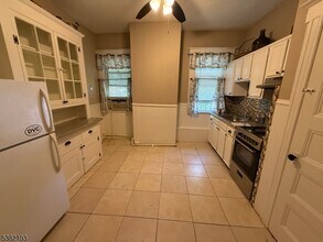 644 Oradell Ave in Oradell, NJ - Building Photo - Building Photo