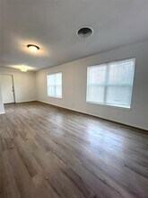 6003 Cameron Rd in Austin, TX - Building Photo - Building Photo