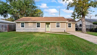 14927 Elmtex Dr in Humble, TX - Building Photo