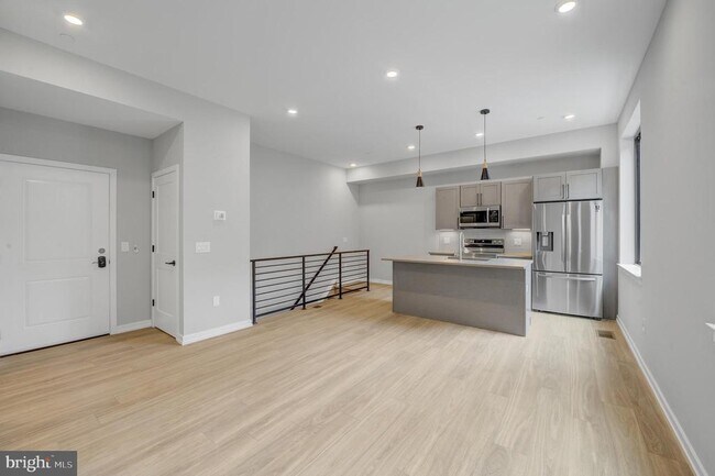1205 S 15th St in Philadelphia, PA - Building Photo - Building Photo