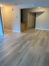 5075 Valley Crest Dr in Concord, CA - Building Photo - Building Photo