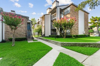 Hilton Head in Dallas, TX - Foto de edificio - Building Photo