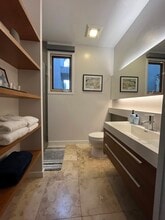 367 Huntley Dr, Unit Guest House in West Hollywood, CA - Building Photo - Building Photo