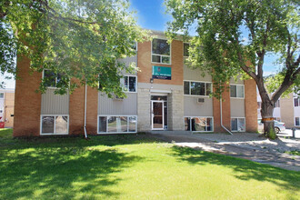 Par 2821 in Regina, SK - Building Photo - Building Photo