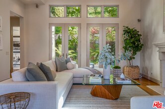 546 Stassi Ln in Santa Monica, CA - Building Photo - Building Photo