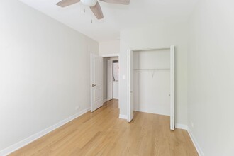 4838 N Wolcott Ave, Unit 2B in Chicago, IL - Foto de edificio - Building Photo