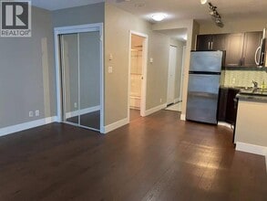 1367 Alberni St in Vancouver, BC - Building Photo - Building Photo