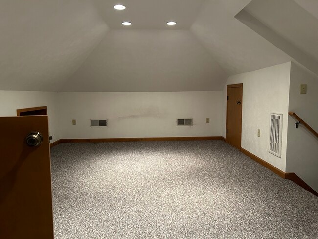 514 Electric Ave, Unit 2 - Upstairs in Lewistown, PA - Building Photo - Building Photo