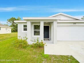 1332 Giddings St in Palm Bay, FL - Building Photo - Building Photo