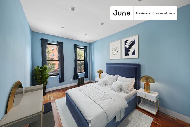 property at 23 E 109th St