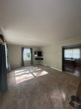21 Iroquois Ave in Holland, MI - Building Photo - Building Photo