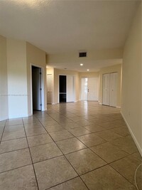 16373 Malibu Dr in Weston, FL - Building Photo - Building Photo