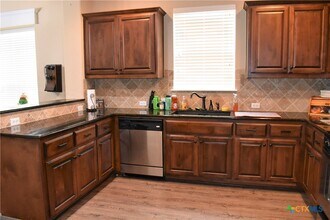 1645 Hidden Springs Path in Round Rock, TX - Foto de edificio - Building Photo