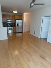 247 4th St, Unit 301 in Oakland, CA - Building Photo - Building Photo