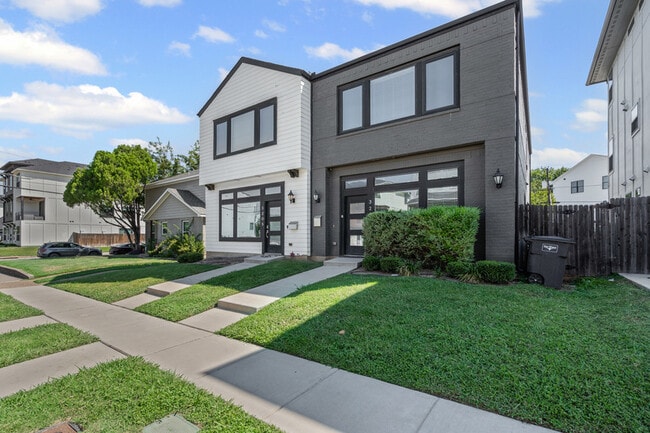 property at 3207 Forest Park Blvd