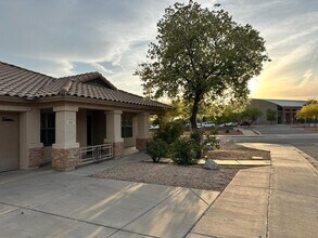 3251 W Vista Bonita Dr in Phoenix, AZ - Foto de edificio - Building Photo
