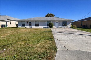 107 SE 2nd Ave in Cape Coral, FL - Building Photo