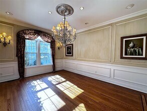 17 Arlington Rd in Scarsdale, NY - Foto de edificio - Building Photo