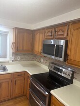 8974 Chesapeake Lighthouse Dr in North Beach, MD - Building Photo - Building Photo