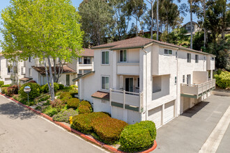 La Jolla Terrace in La Jolla, CA - Building Photo - Building Photo