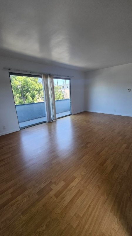 545 Hayworth Ave, Unit 201 in Los Angeles, CA - Building Photo - Building Photo