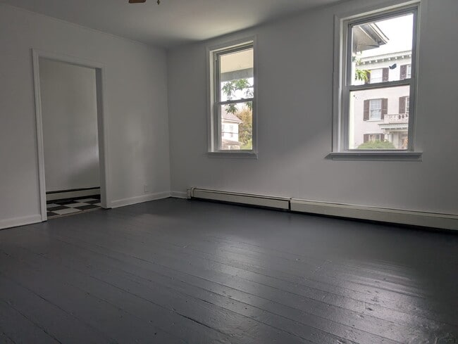 18 4th St, Unit 18 in Frenchtown, NJ - Building Photo - Building Photo