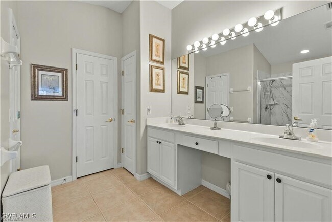 property at 10032 Oakhurst Way