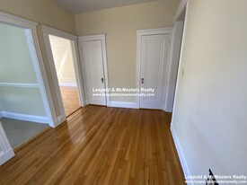 51 Linden St, Unit 15 in Boston, MA - Building Photo