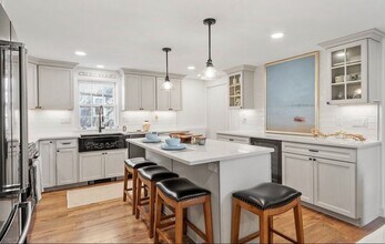 24 Summer St in Marblehead, MA - Building Photo - Building Photo